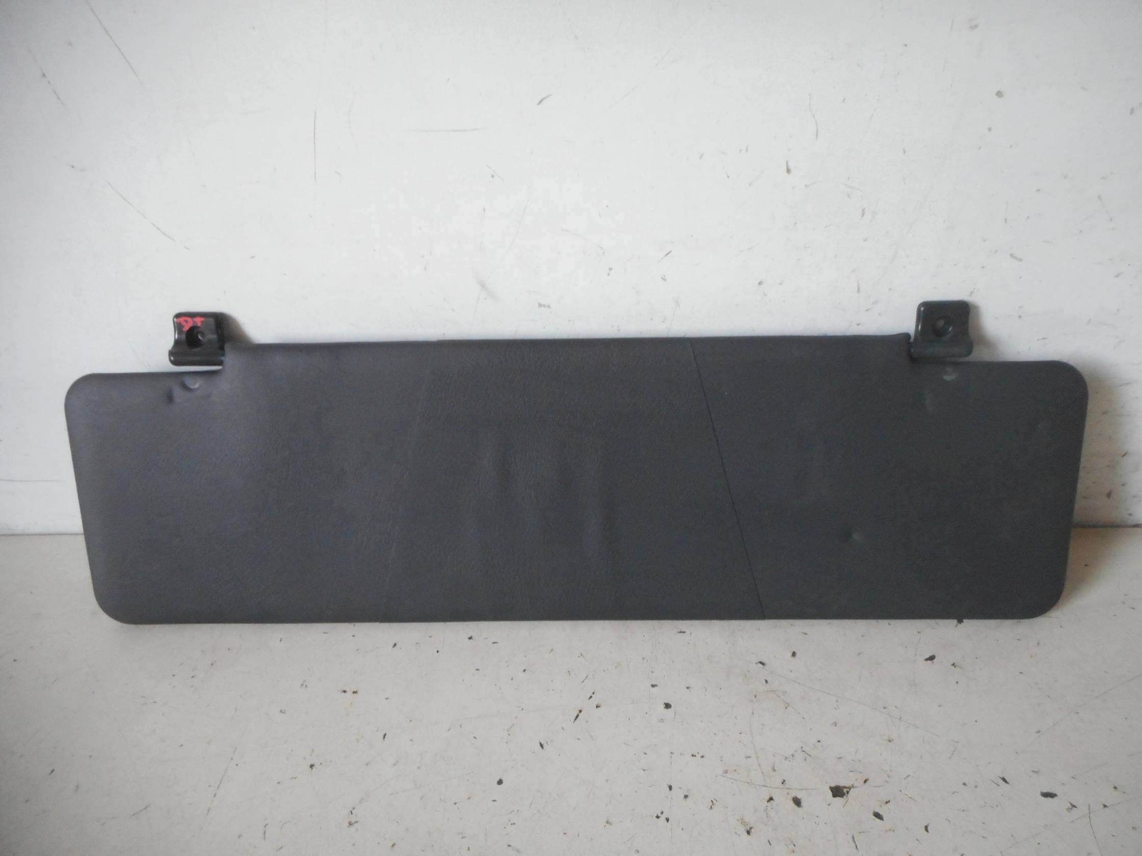 Aletta parasole parabrezza dx.